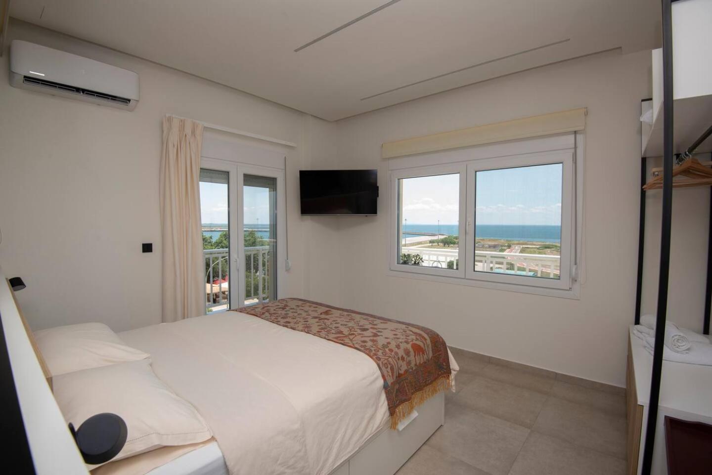 Lighthouse Apartments Alexandroupoli Bagian luar foto