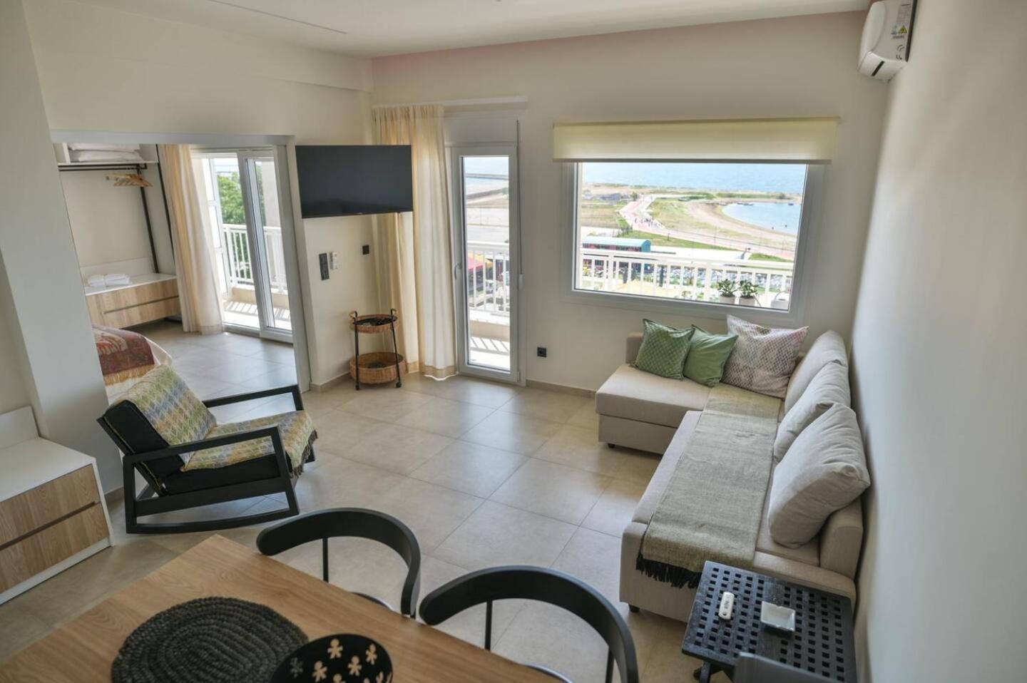 Lighthouse Apartments Alexandroupoli Bagian luar foto