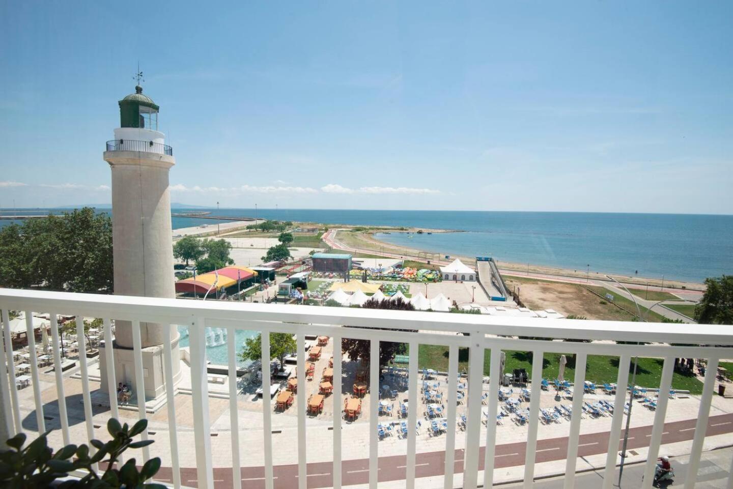 Lighthouse Apartments Alexandroupoli Bagian luar foto