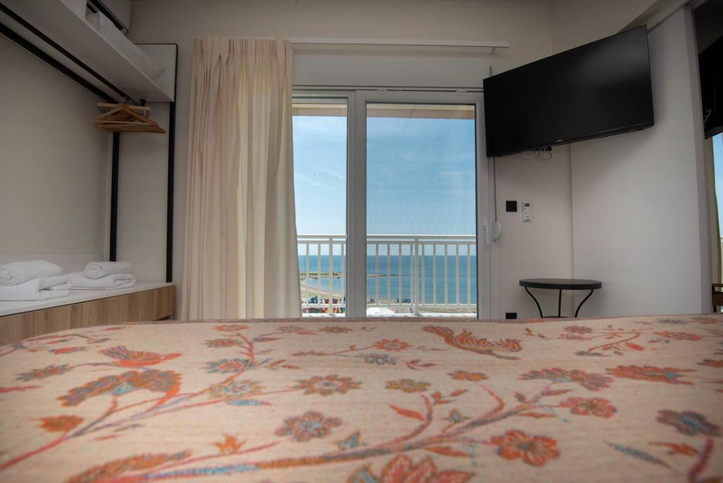 Lighthouse Apartments Alexandroupoli Bagian luar foto